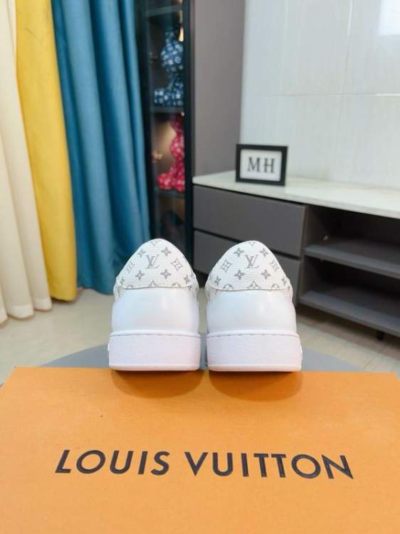 Picture of Louis Vuitton Shoes _SKULVsz38-44mnf062315403